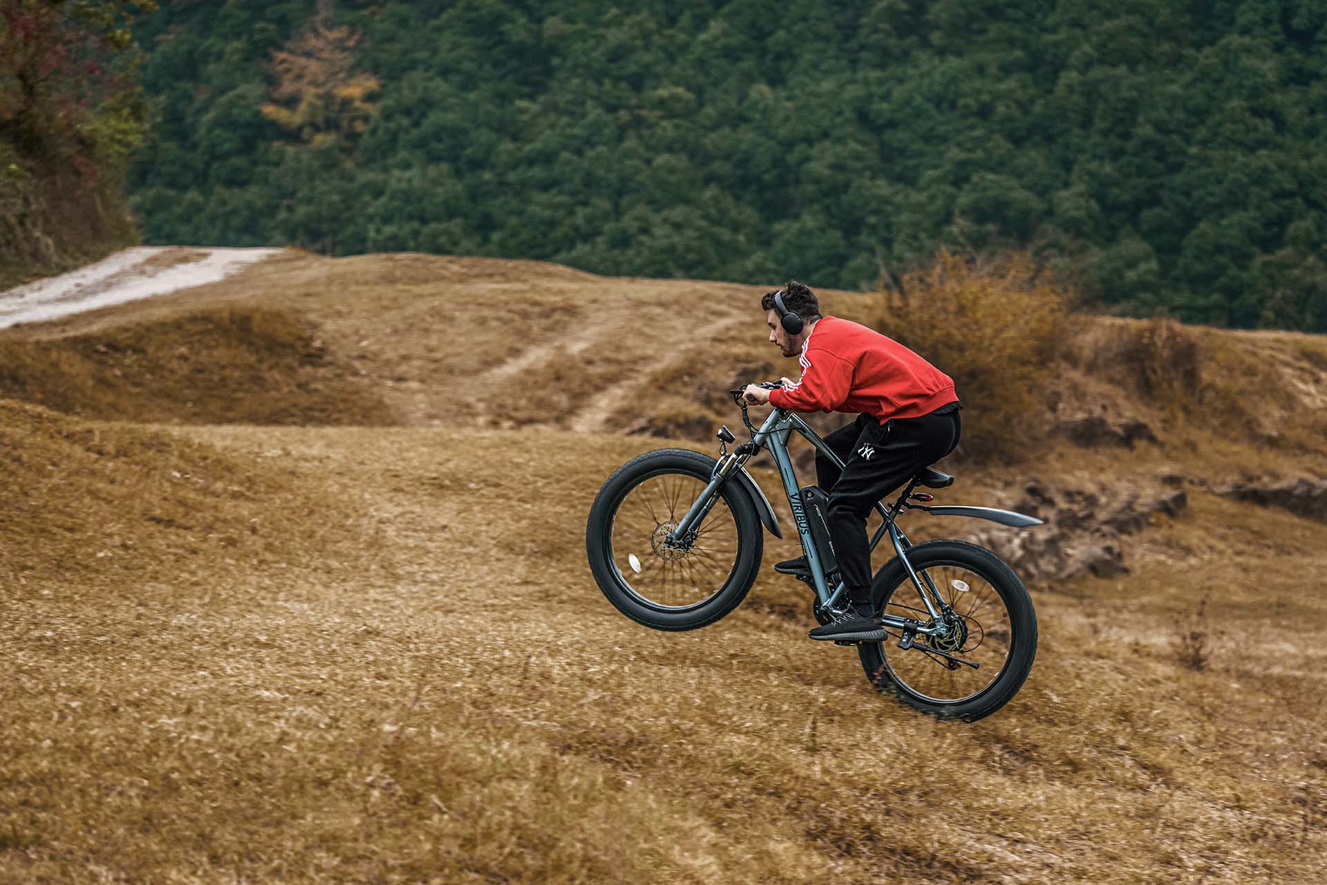 What Is an Electric Mountain Bike? Complete Beginner’s Guide