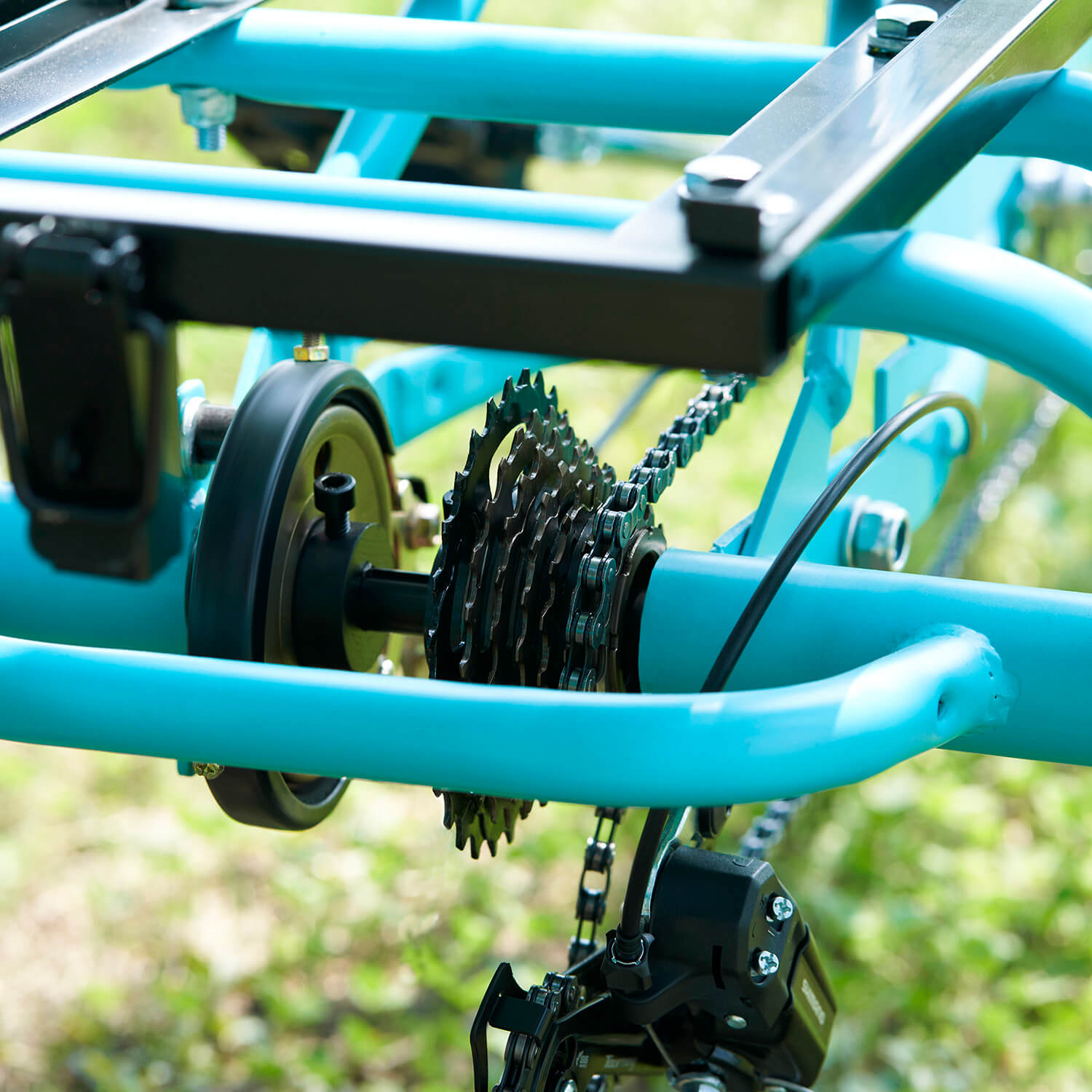 Viribus Folding Adult Tricycle Boasts a 7 speed Shimano Derailleur
