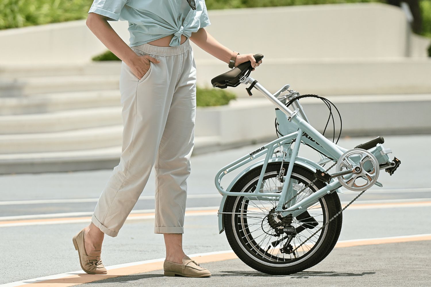 Viribus - 16 in Folding Bike - Rolling Convenience
