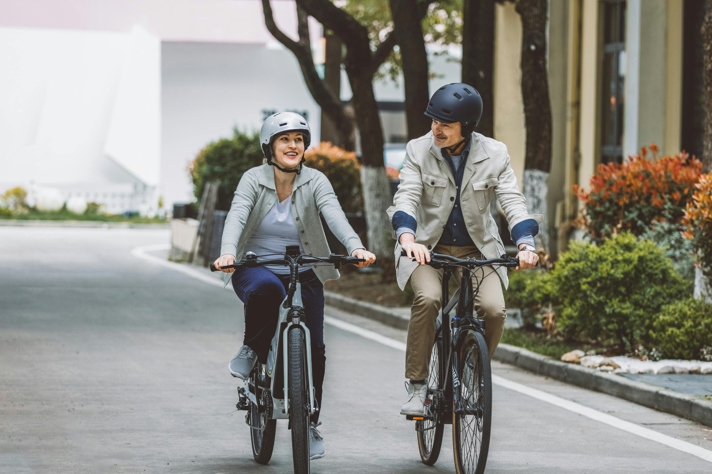 HOW TO CHOOSE THE RIGHT BIKE FOR OLDER ADULTS